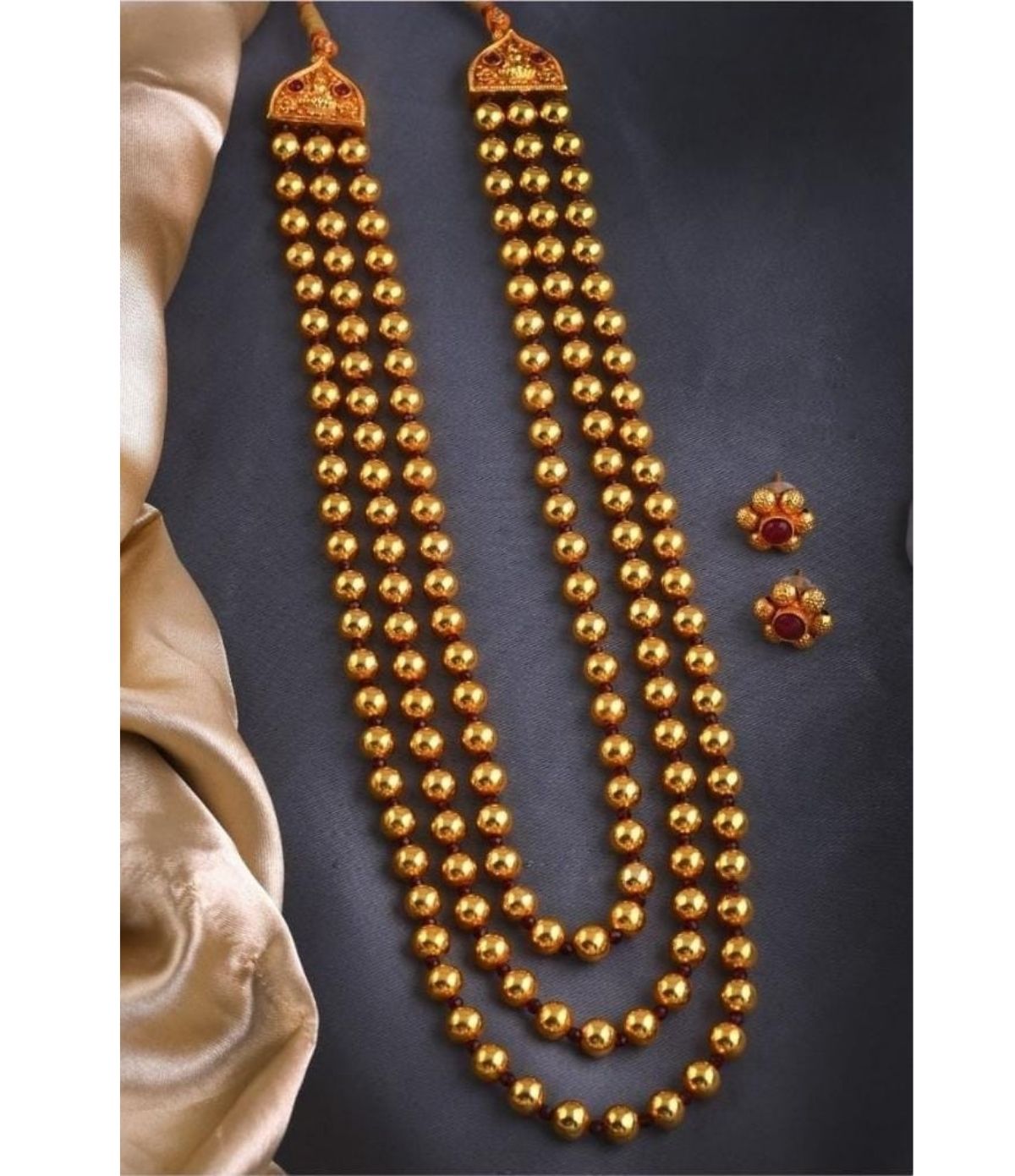 Classic 3-Layer Round Mani Bormal