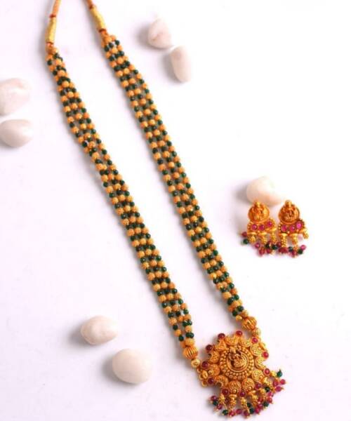 Emerald Green Crystal & Golden Mani Haar