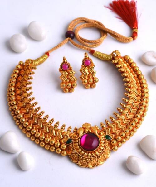 Pink Stone Pendant Vajratik Choker