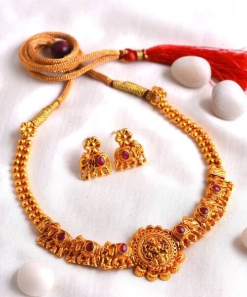 Intricate Elephant Motif Necklace