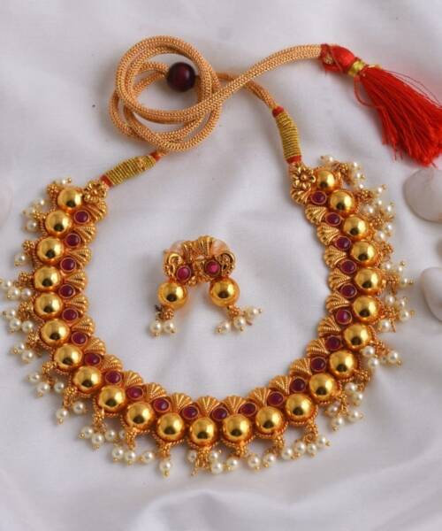 Elegant Golden Ball Choker