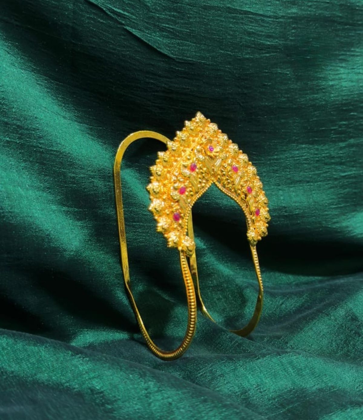 Traditional Filigree Golden Bajuband